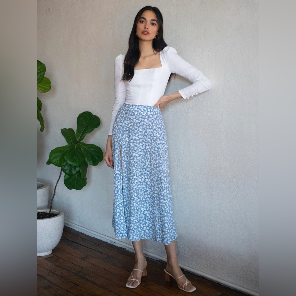 REFORMATION Zoe Skirt, US Women’s Size 4, Blue Floral, Long Skirt with Slit